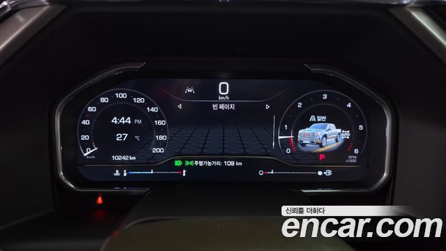 GMC Sierra 2023 — photo 11