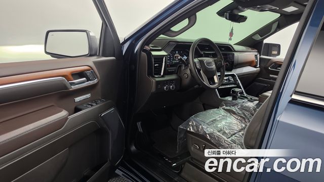 GMC Sierra 2023 — photo 13
