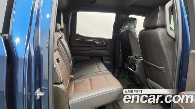 GMC Sierra 2023 — photo 17