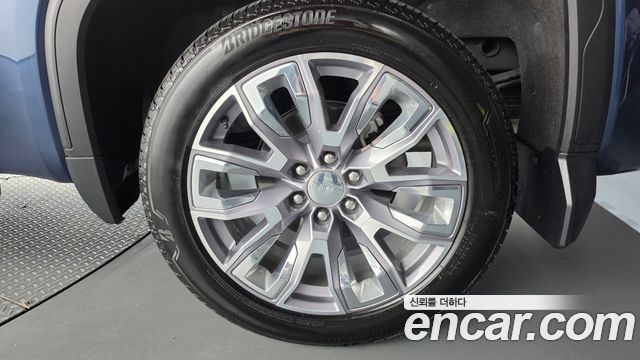 GMC Sierra 2023 — photo 7