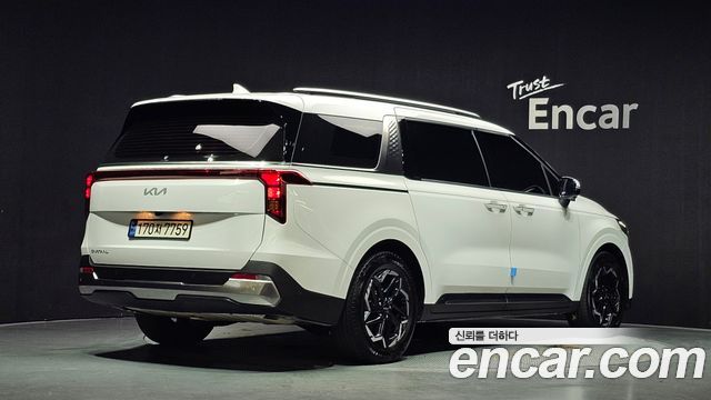 Kia Canival 2024 — photo 2