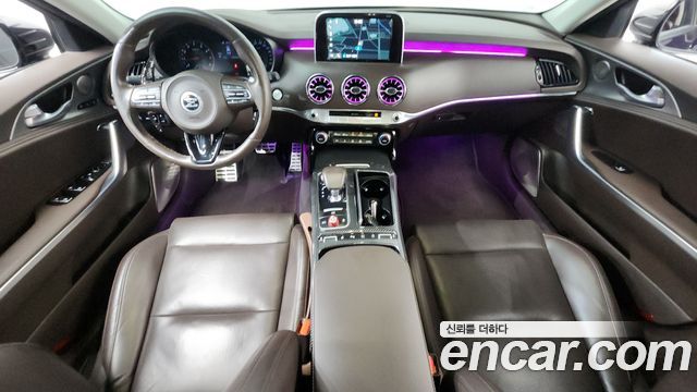 Kia Stinger 2018 — photo 10