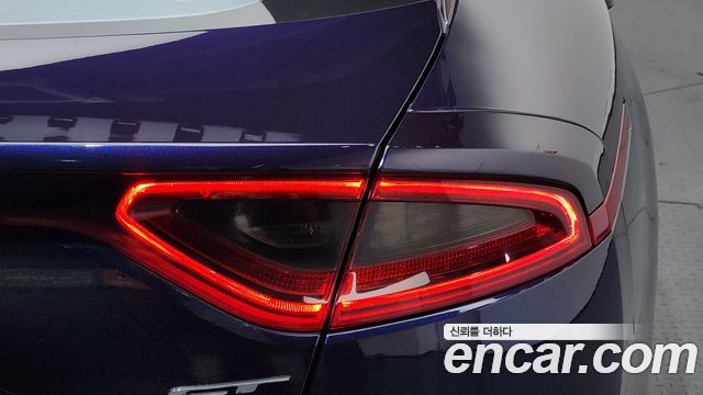 Kia Stinger 2018 — photo 9