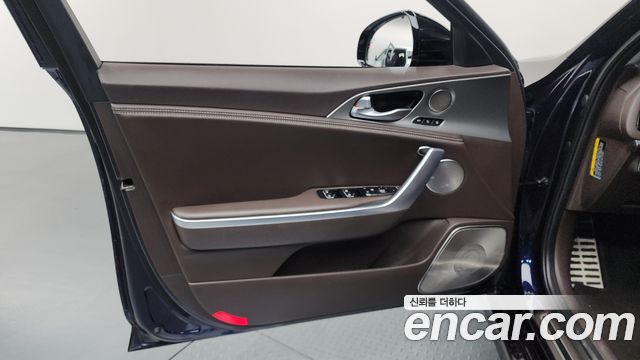 Kia Stinger 2018 — photo 14