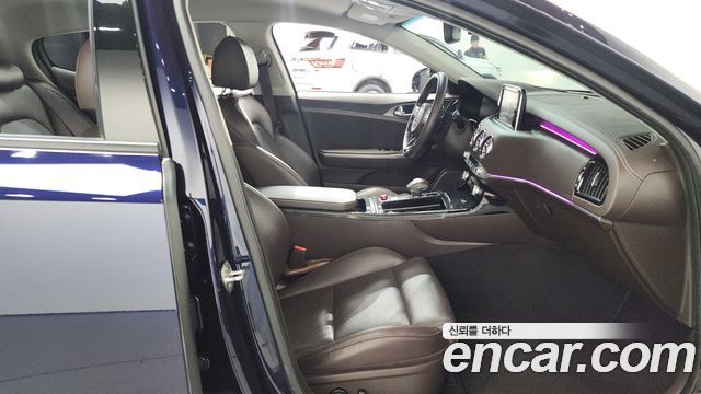 Kia Stinger 2018 — photo 16
