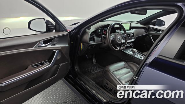 Kia Stinger 2018 — photo 10