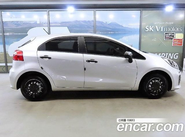 Kia pride 2017 — photo 3