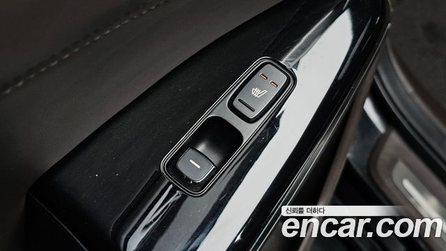 Kia K7 2017 — photo 19