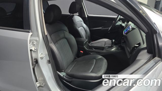 Kia Sportage 2011 — photo 12