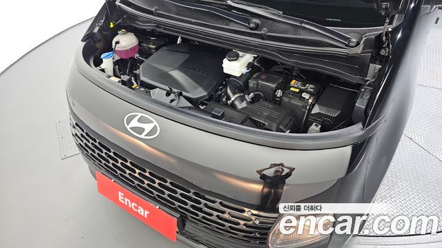 Hyundai Staria 2025 — photo 6