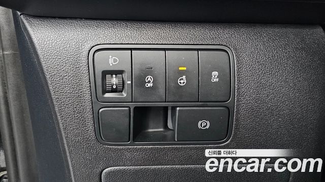 Hyundai Staria 2025 — photo 13