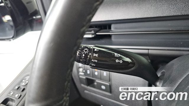 Hyundai Staria 2025 — photo 15