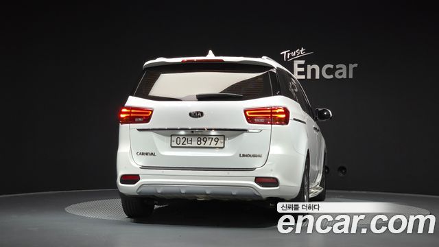 Kia Canival 2019 — photo 4