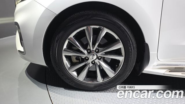 Kia Canival 2019 — photo 5