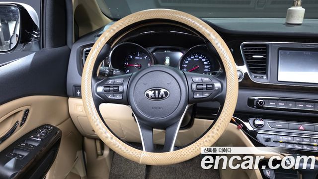 Kia Canival 2019 — photo 19