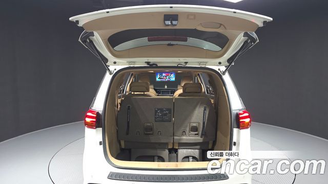 Kia Canival 2019 — photo 26