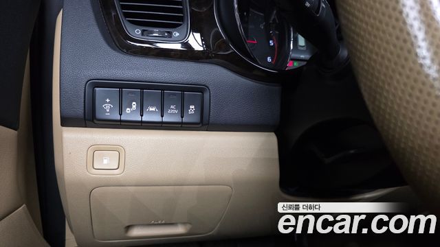 Kia Canival 2019 — photo 28