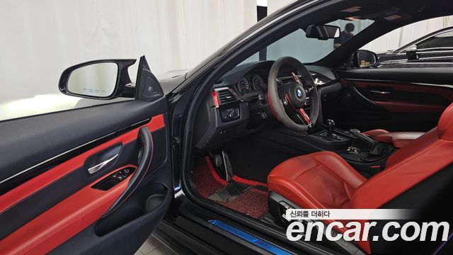 BMW M4 2018 — photo 13