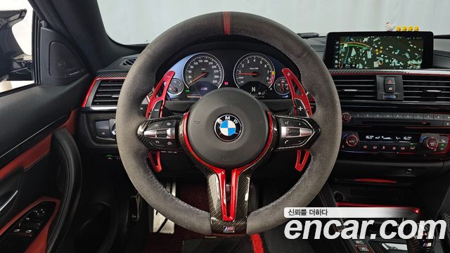 BMW M4 2018 — photo 19