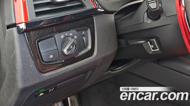 BMW M4 2018 — photo 24