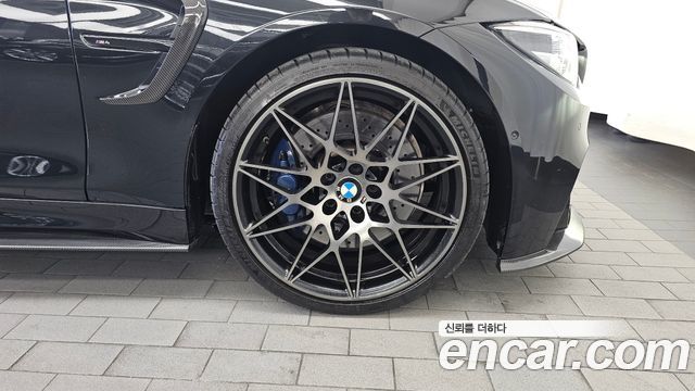 BMW M4 2018 — photo 7