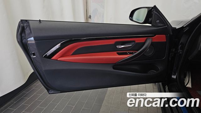 BMW M4 2018 — photo 14