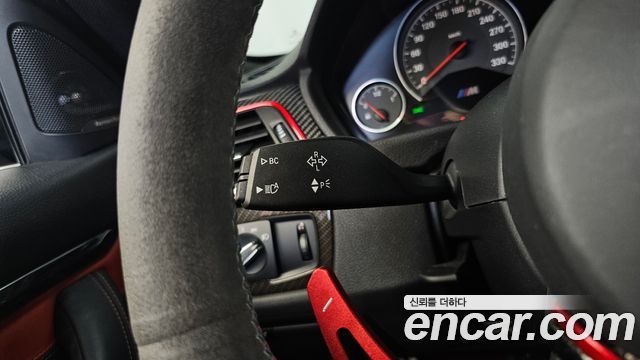 BMW M4 2018 — photo 27