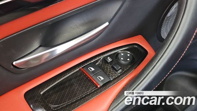 BMW M4 2018 — photo 29