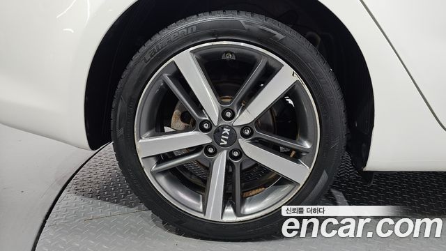 Kia K3 2017 — photo 5
