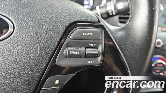 Kia K3 2017 — photo 24