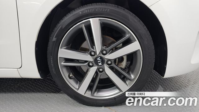 Kia K3 2017 — photo 7