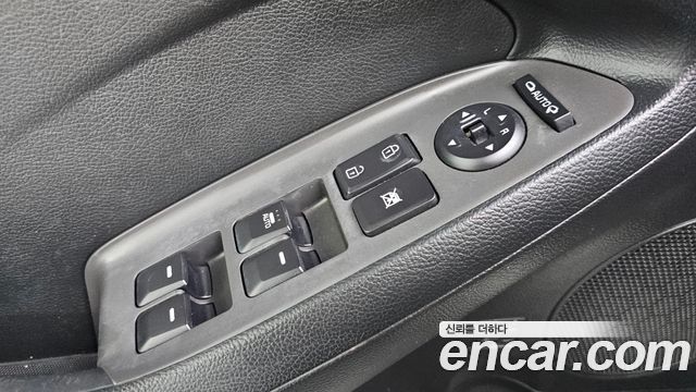 Kia K3 2017 — photo 27