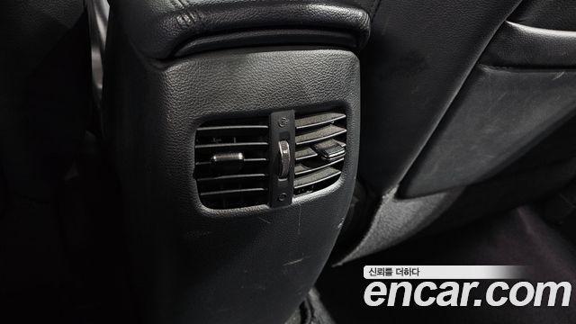 Kia K3 2017 — photo 29