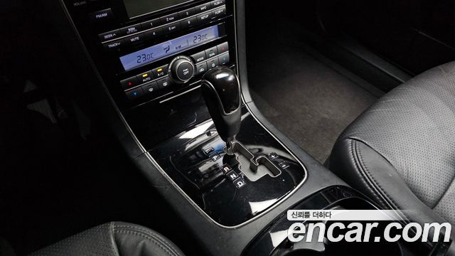Kia OPIRUS 2010 — photo 9