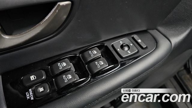 Kia OPIRUS 2010 — photo 15