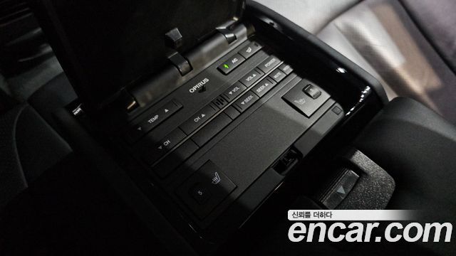 Kia OPIRUS 2010 — photo 17
