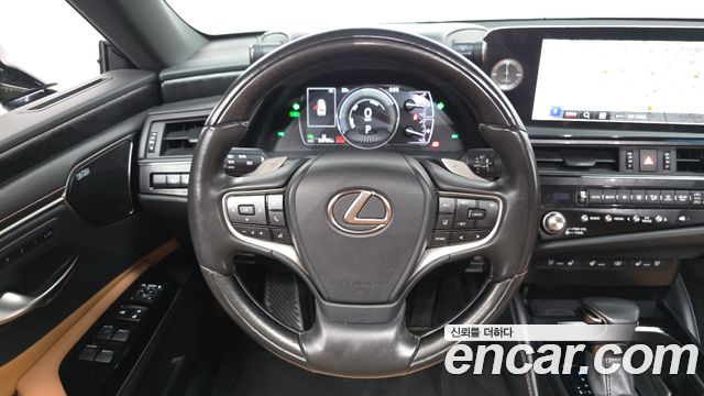 Lexus ES 2024 — photo 19