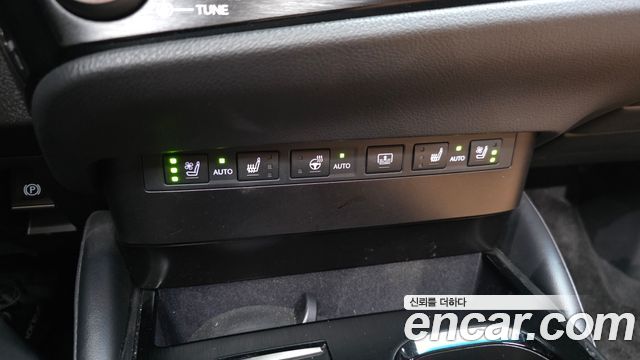 Lexus ES 2024 — photo 22