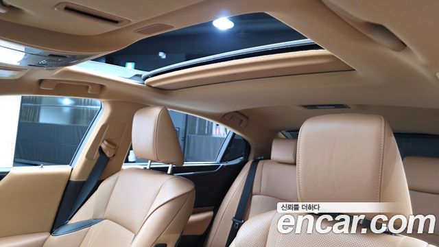 Lexus ES 2024 — photo 25