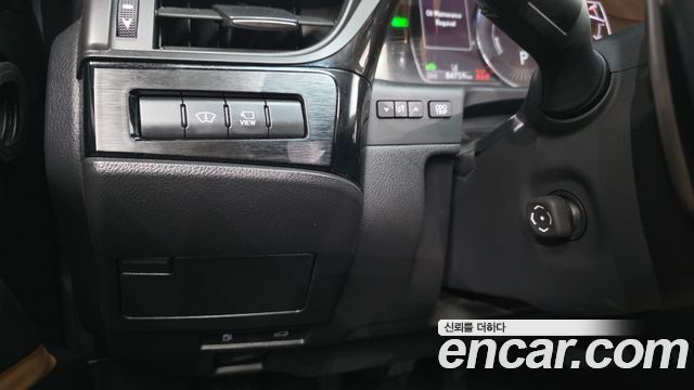 Lexus ES 2024 — photo 31