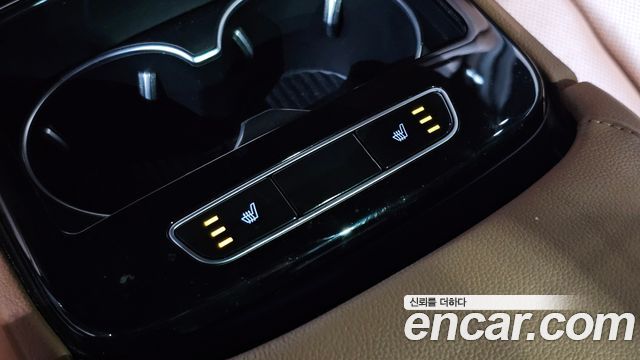 Genesis G80 2021 — photo 28