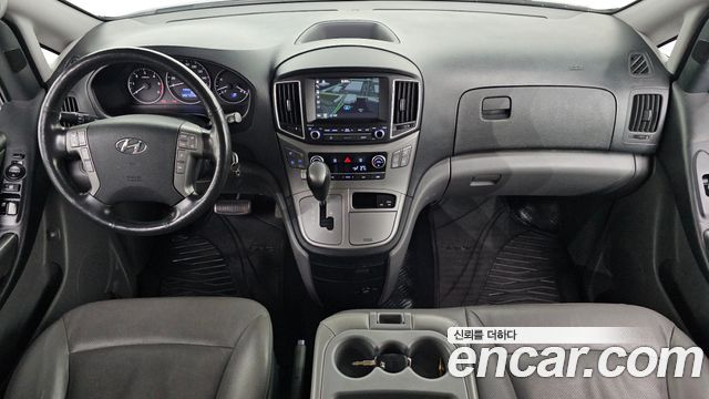 Hyundai Starex 2018 — photo 10