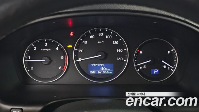 Hyundai Starex 2018 — photo 11