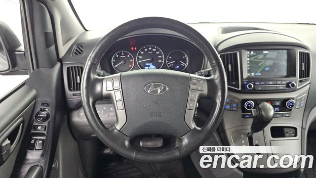 Hyundai Starex 2018 — photo 19