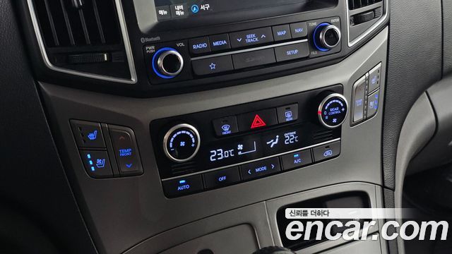 Hyundai Starex 2018 — photo 25