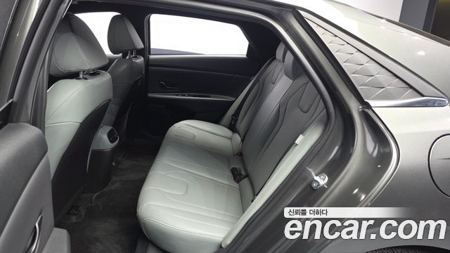 Hyundai AVANTE 2024 — photo 16