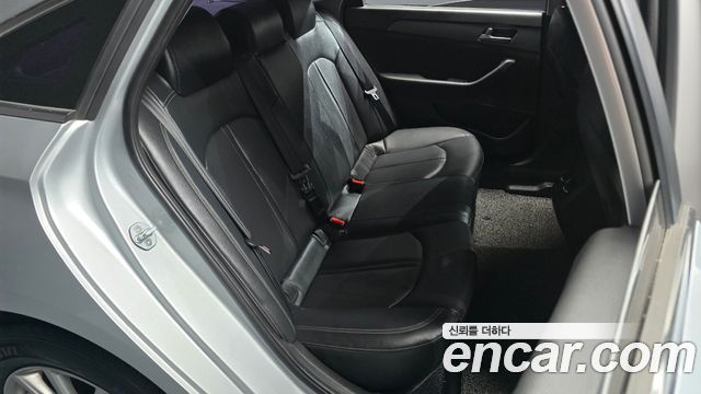Hyundai Sonata 2018 — photo 11