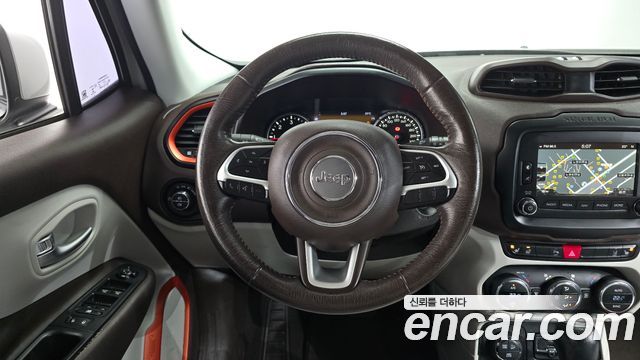 Jeep Renegade 2016 — photo 12