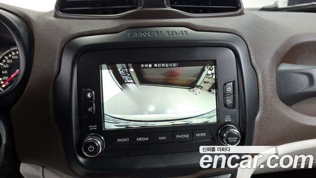Jeep Renegade 2016 — photo 14