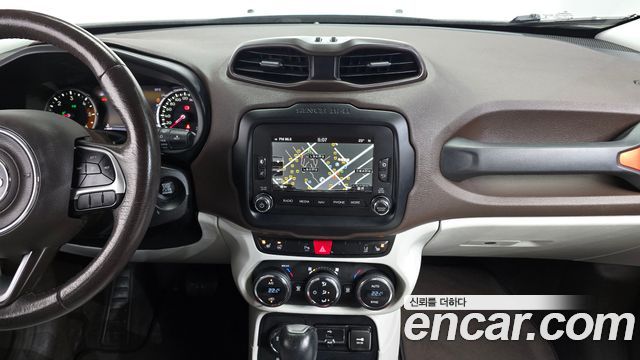 Jeep Renegade 2016 — photo 19